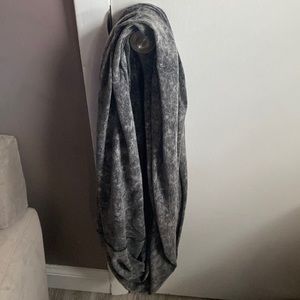 American Apparel Scarf